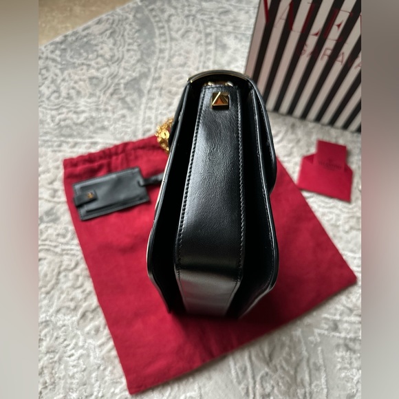 Valentino Rockstud Bag 🖤🤍 - Picture 8 of 16